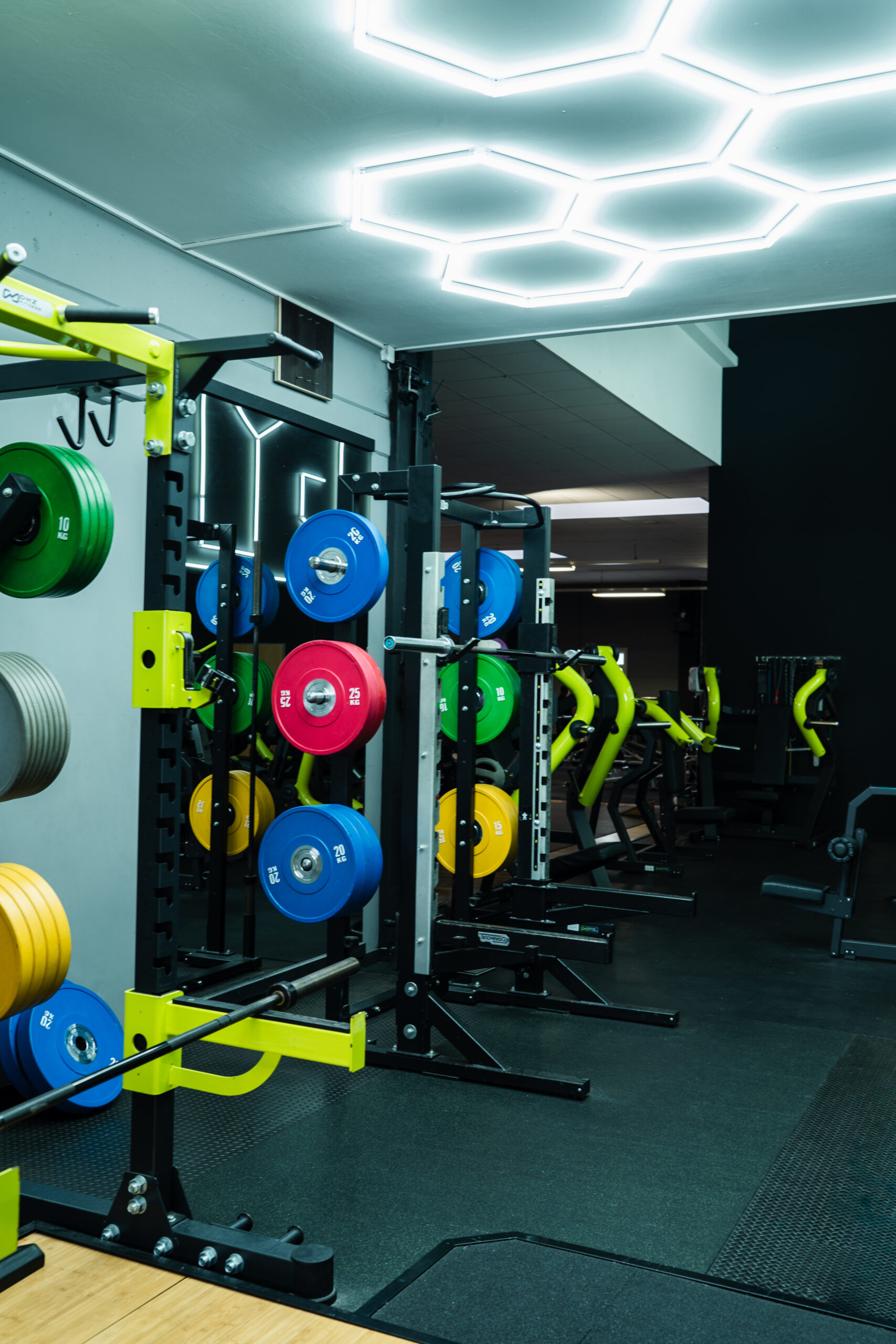 Racks im Flexx Gym Fitnessstudio in Mühldorf am Inn – Krafttraining im Freihantelbereich 24/7
